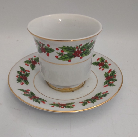Fine China Christmas Poinsettia & Holy Berries 2 Teacup & Saucer Candle Holders - Picture 10 of 15